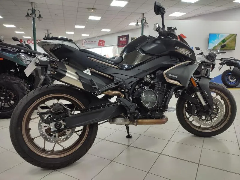 NK 800 THORN BIKES