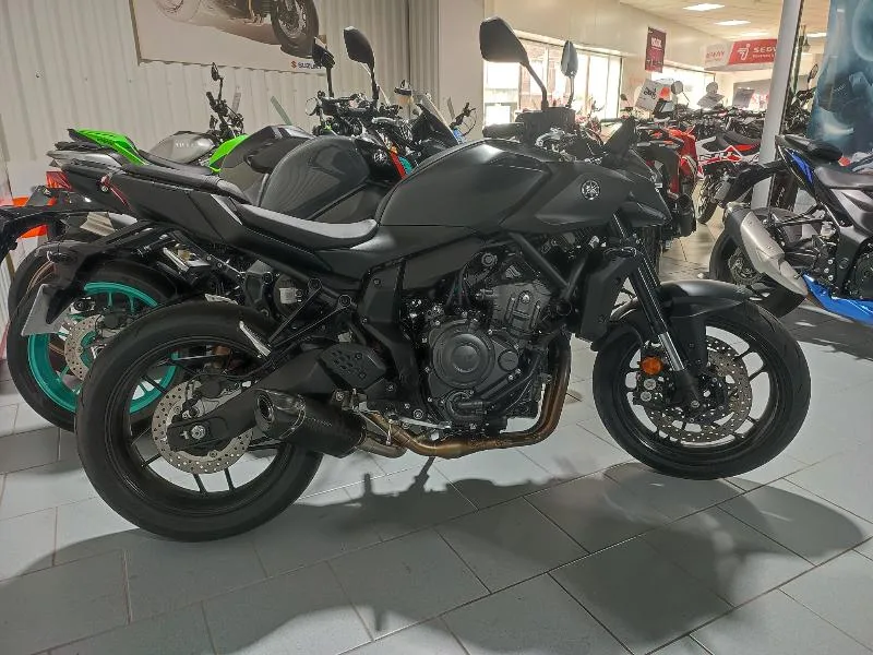 MT07