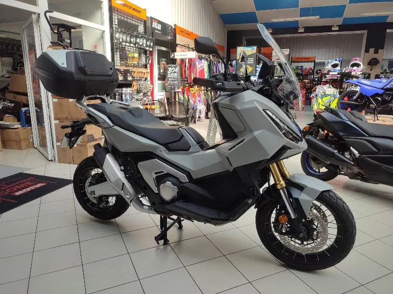 XADV 750 DCT 2025
