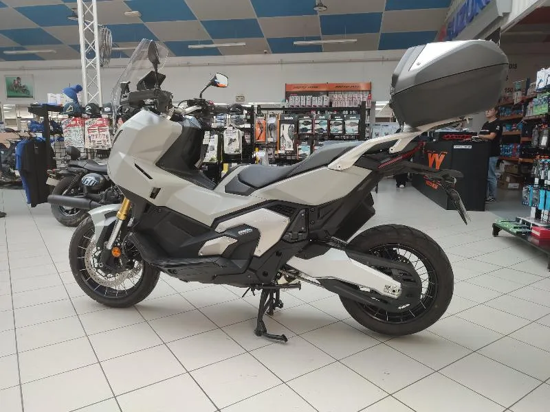 XADV 750 DCT