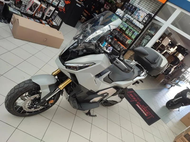 XADV 750 DCT