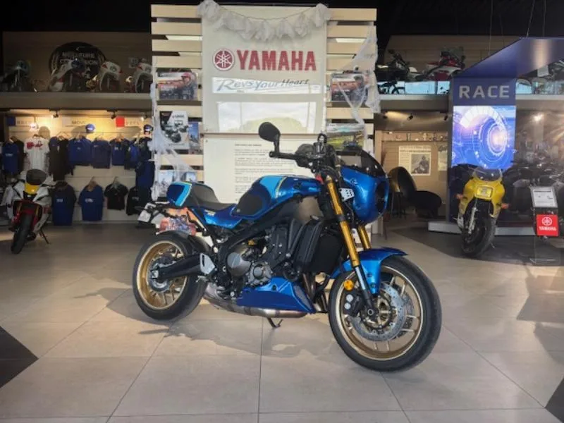 XSR 900 CAFE RACER DE DIRECTION 193MOIS DE 2000 D'EQUIPEMENTS  GARANTIE CONSTRUC