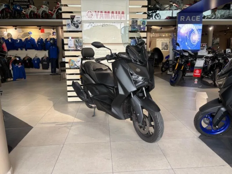 XMAX 125