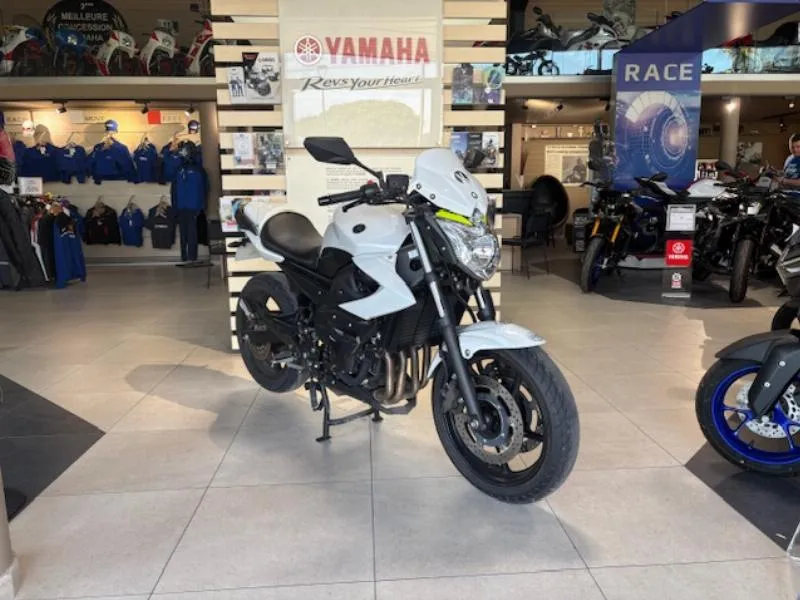XJ6 A2 2011 77emois GARANTIE 12 MOIS