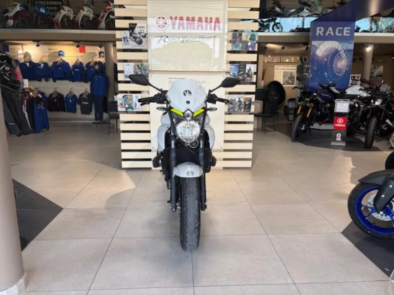 XJ6 A2 2011 77emois GARANTIE 12 MOIS