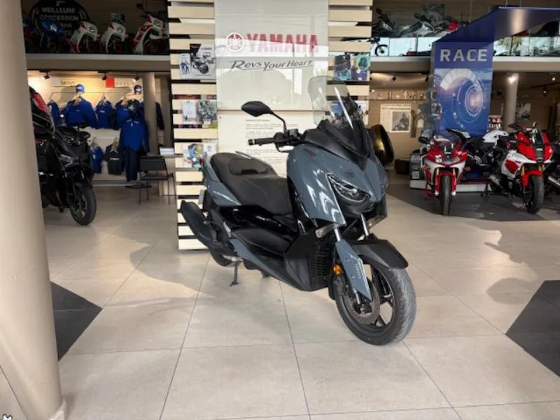 XMAX 125 TECH MAX
