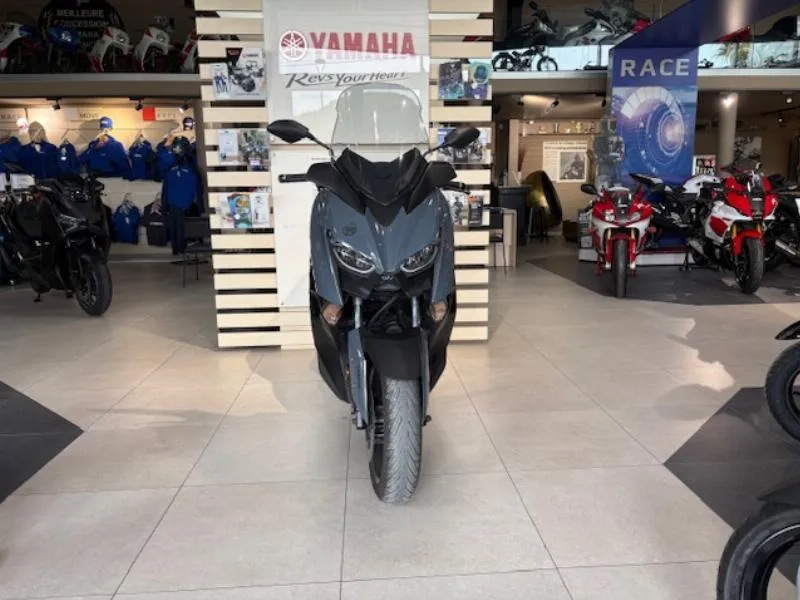 XMAX 125 TECH MAX