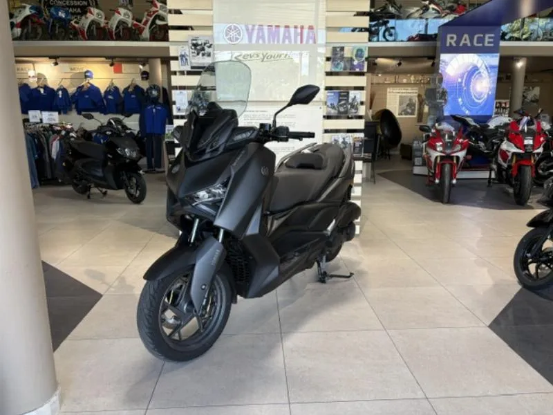 XMAX 125