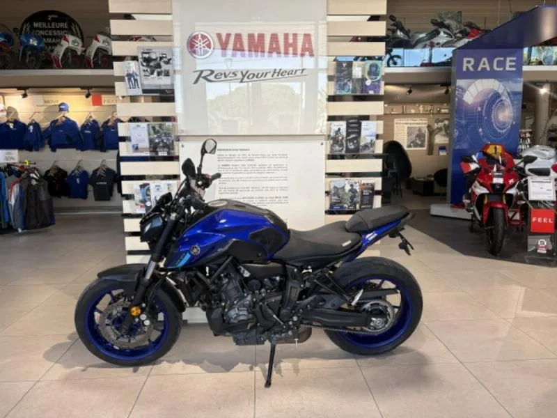 MT07