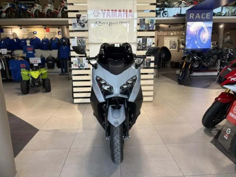 XP TMAX 560