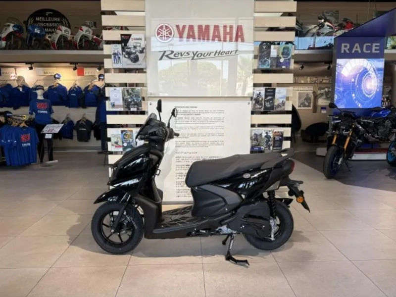 RayZR 125