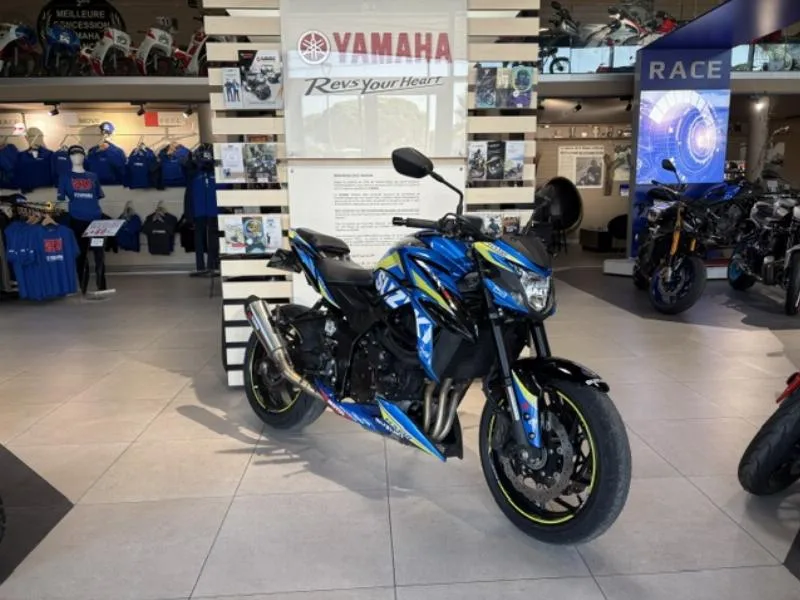 GSXS 750