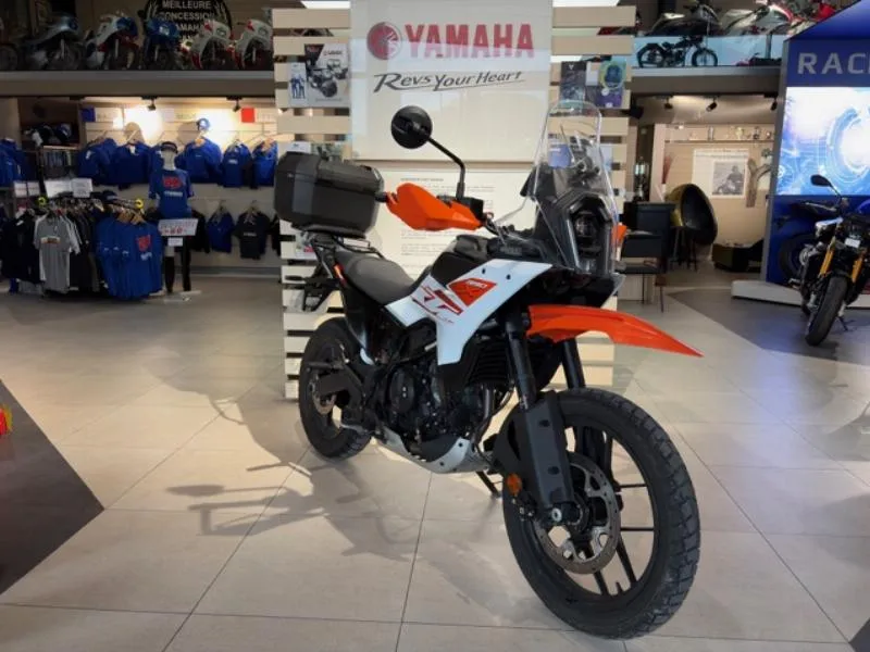 390 ADVENTURE