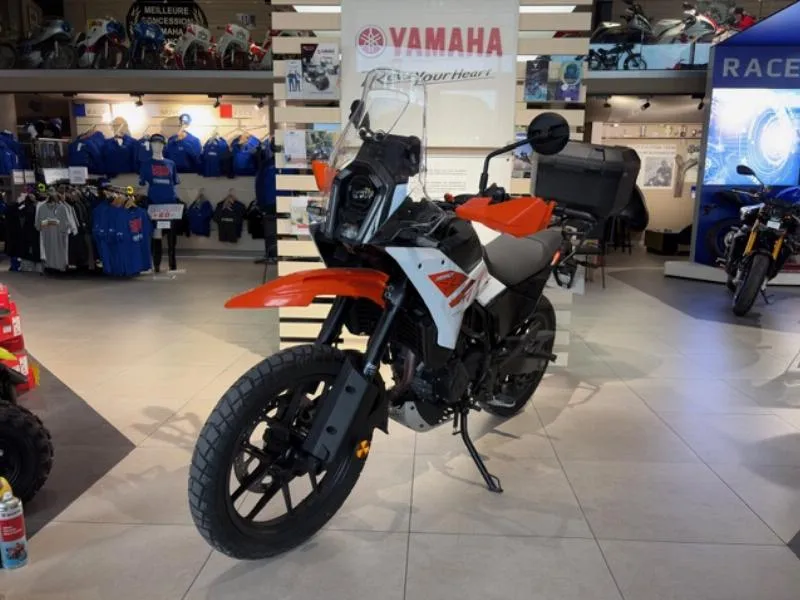390 ADVENTURE