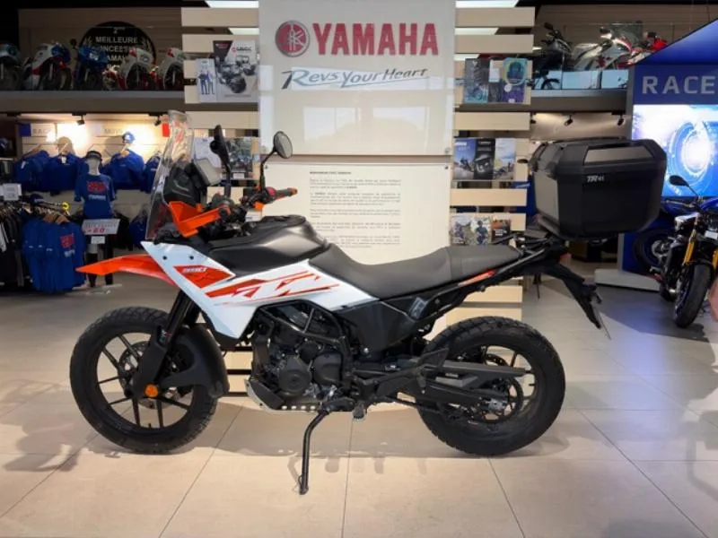 390 ADVENTURE