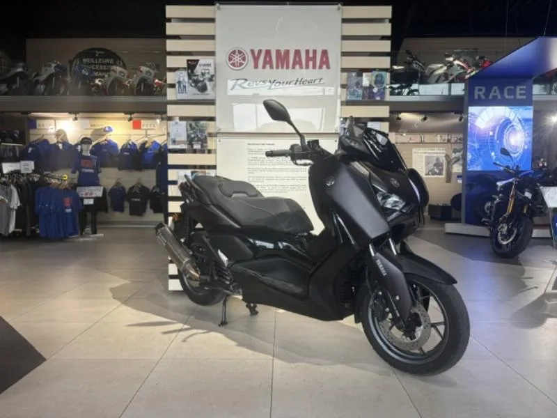 XMAX 125 TECH MAX