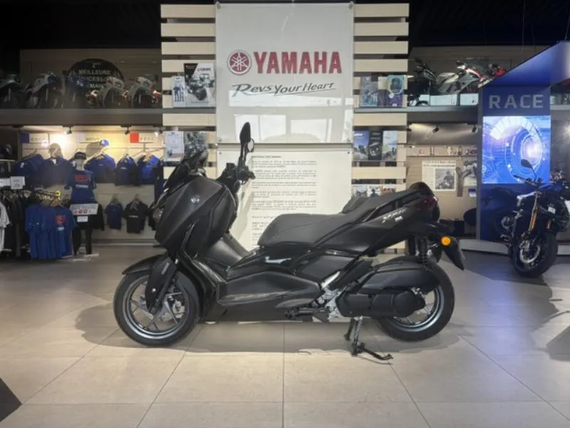 XMAX 125 TECH MAX