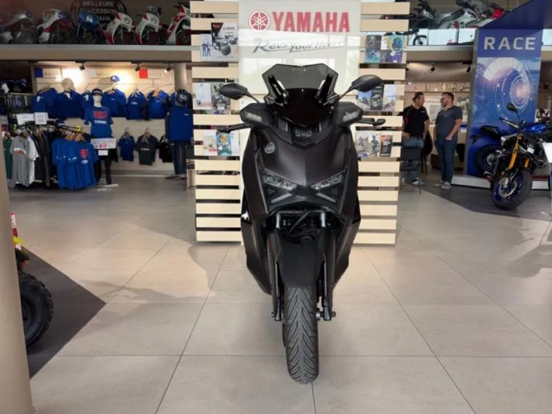 XMAX 125 TECH MAX