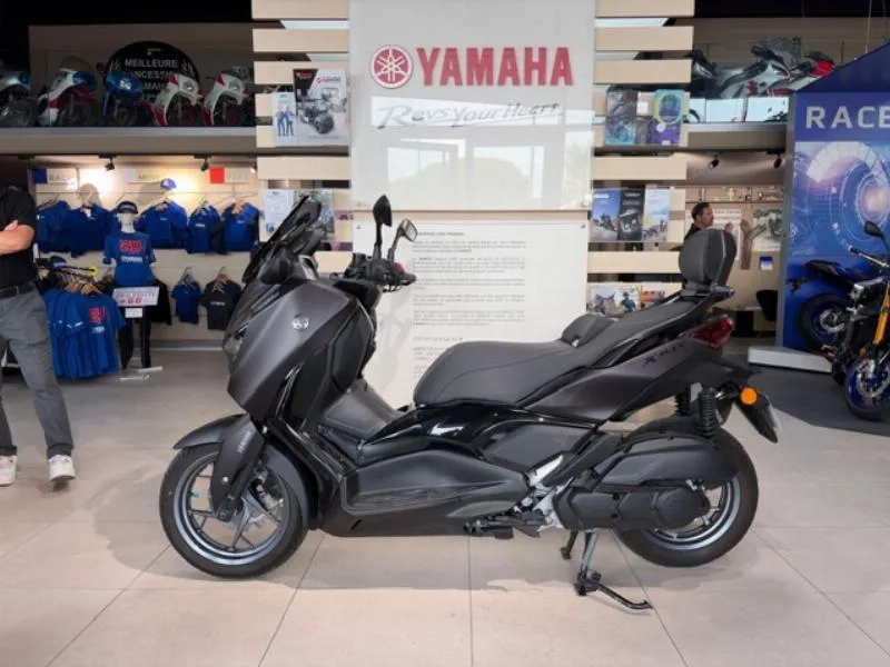 XMAX 125 TECH MAX