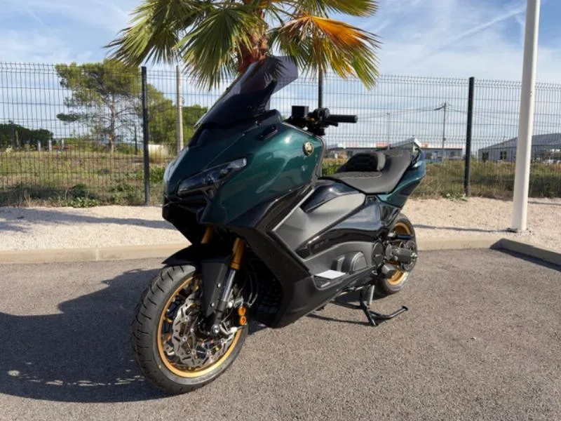 XP TMAX 560 TECH MAX
