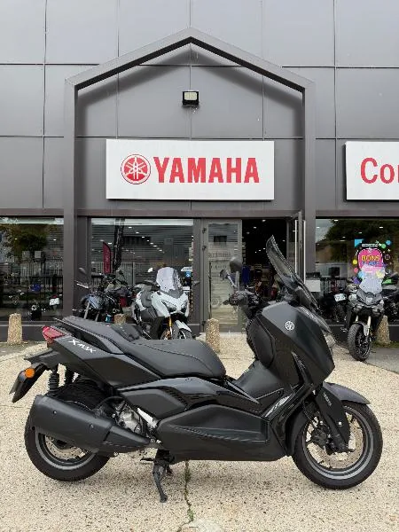 XMAX 300 Tech Max