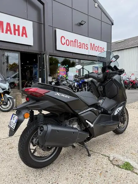 XMAX 300 Tech Max