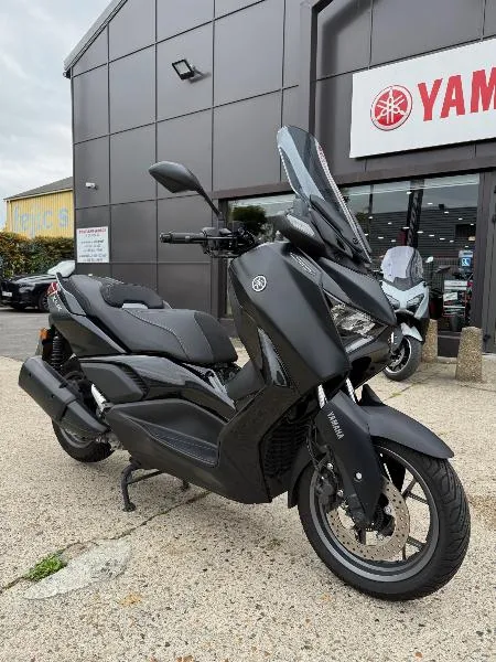 XMAX 300 Tech Max