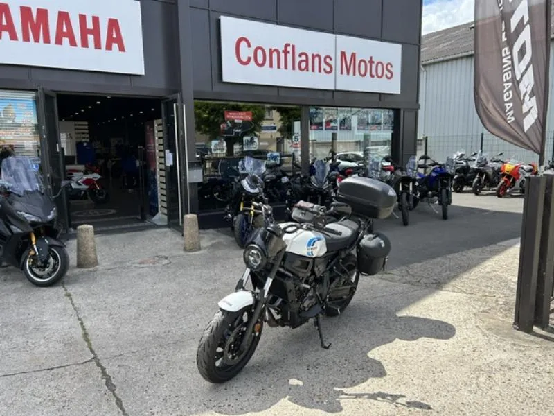 XSR 700 ABS