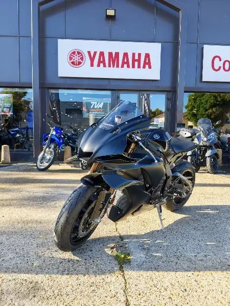 YZF R1 RACE