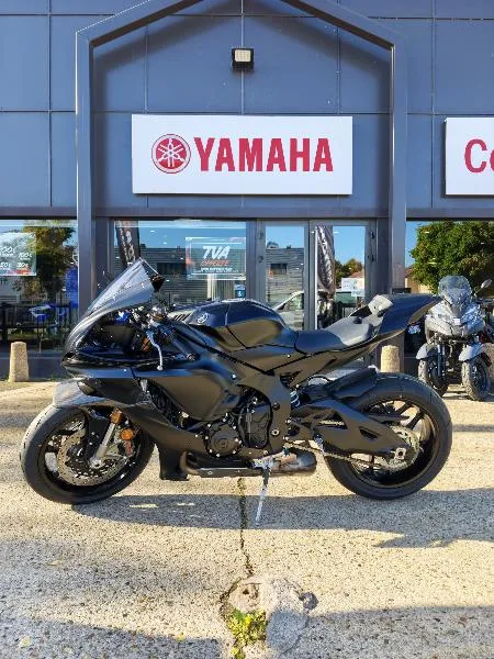 YZF R1 RACE