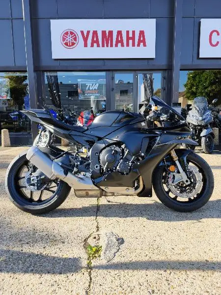 YZF R1 RACE