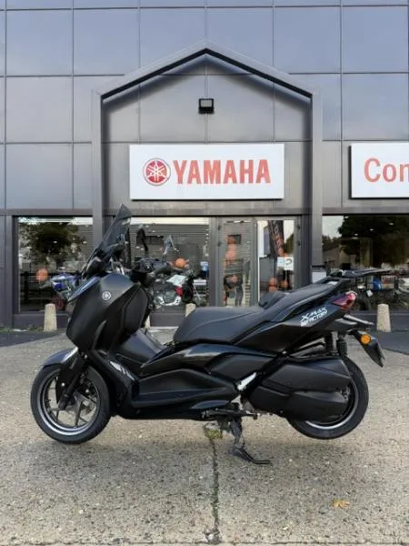 XMAX 300 Tech Max