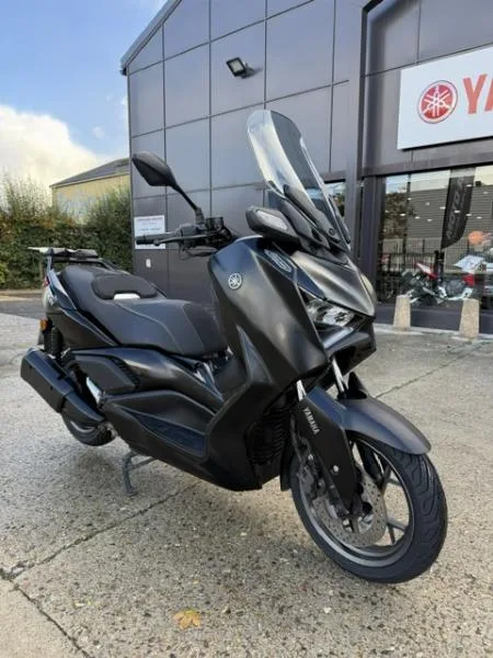 XMAX 300 Tech Max