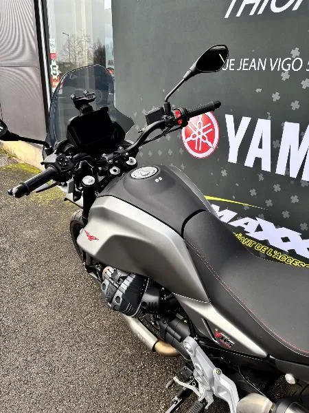 V85 TT STRADA