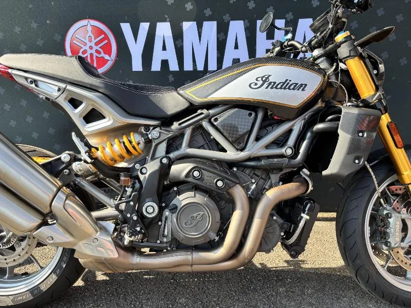 FTR 1200 R CARBON