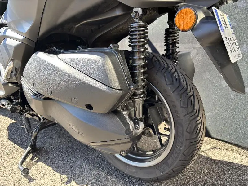 XMAX 300