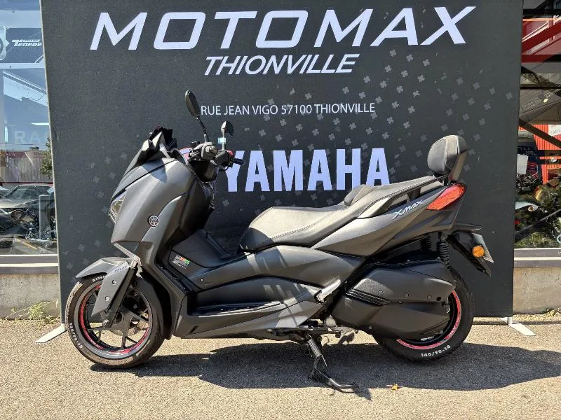 XMAX 300