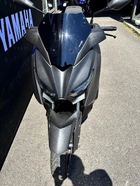 XMAX 300