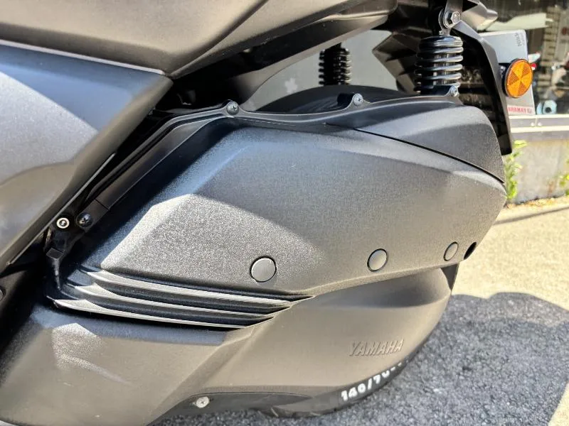 XMAX 300