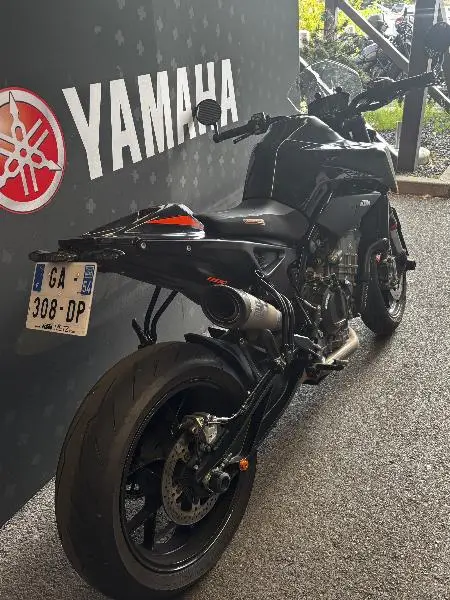 890 DUKE L
