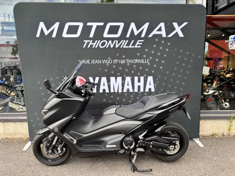 XP TMAX 560