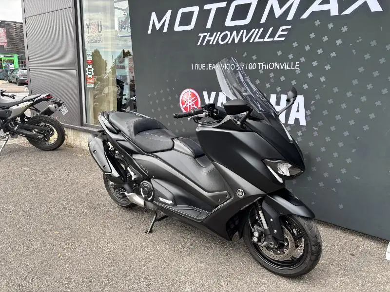 XP TMAX 560