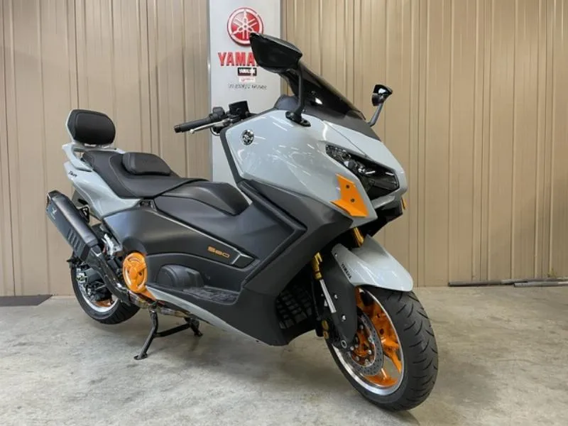 XP TMAX 560 TECH MAX