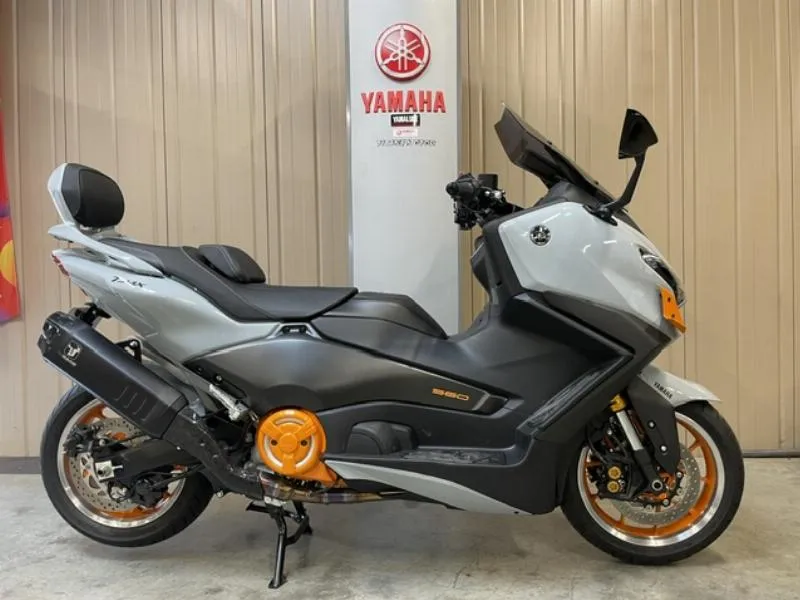 XP TMAX 560 TECH MAX