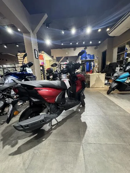 RayZR 125