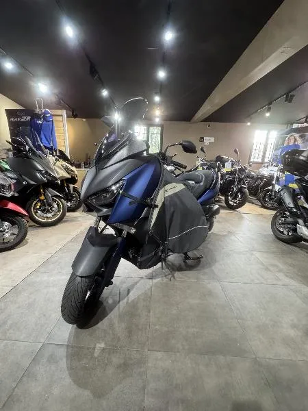 XMAX 125