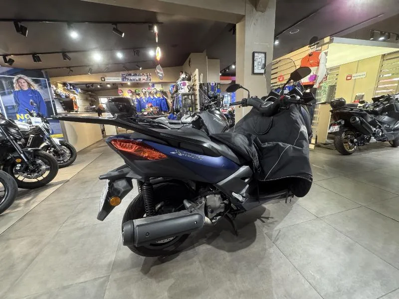 XMAX 125