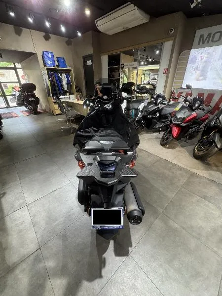XMAX 125
