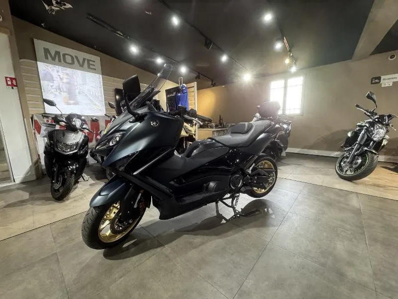 XP TMAX 560 TECH MAX