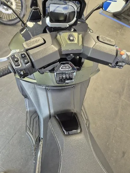 CV3 550